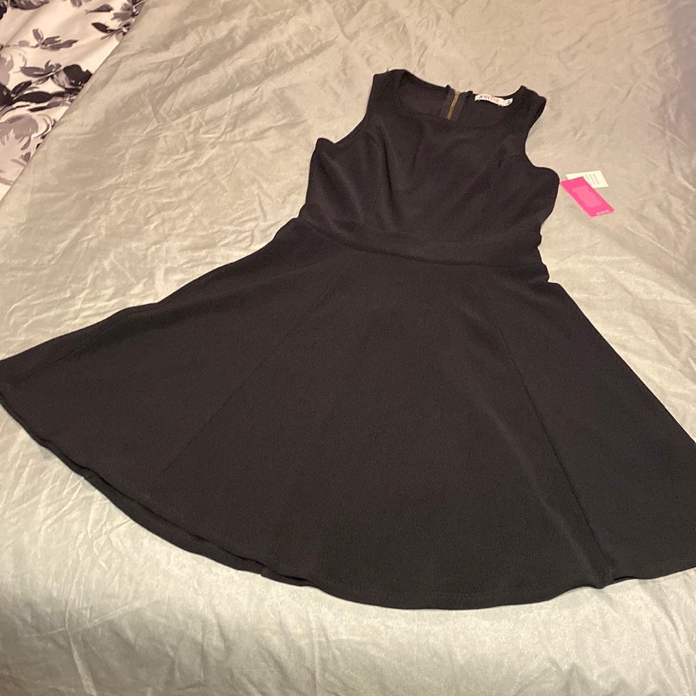 ⭐️5/$10⭐️NWT 💫 Little Black Dress 🖤